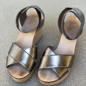 Sigerson Morrison Clogs wooden platform shoes